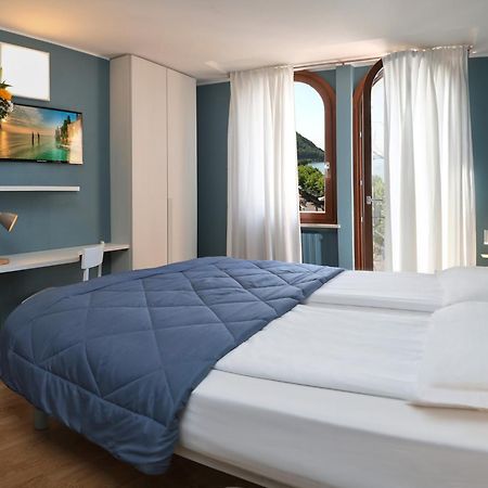 Albergo All'Ancora Garda  Zewnętrze zdjęcie