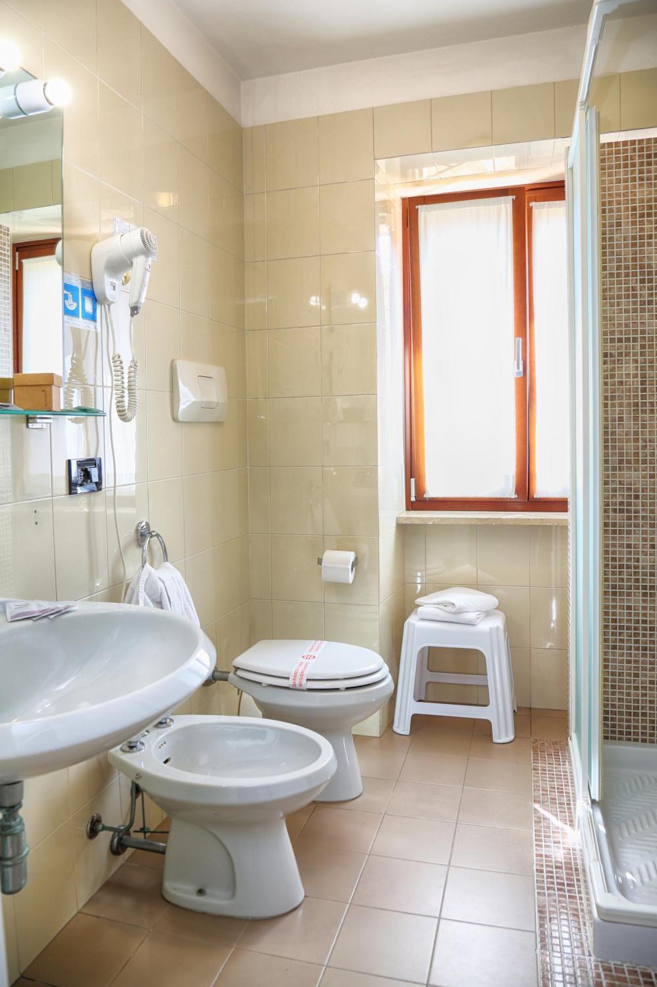 Albergo All'Ancora Garda  Zewnętrze zdjęcie