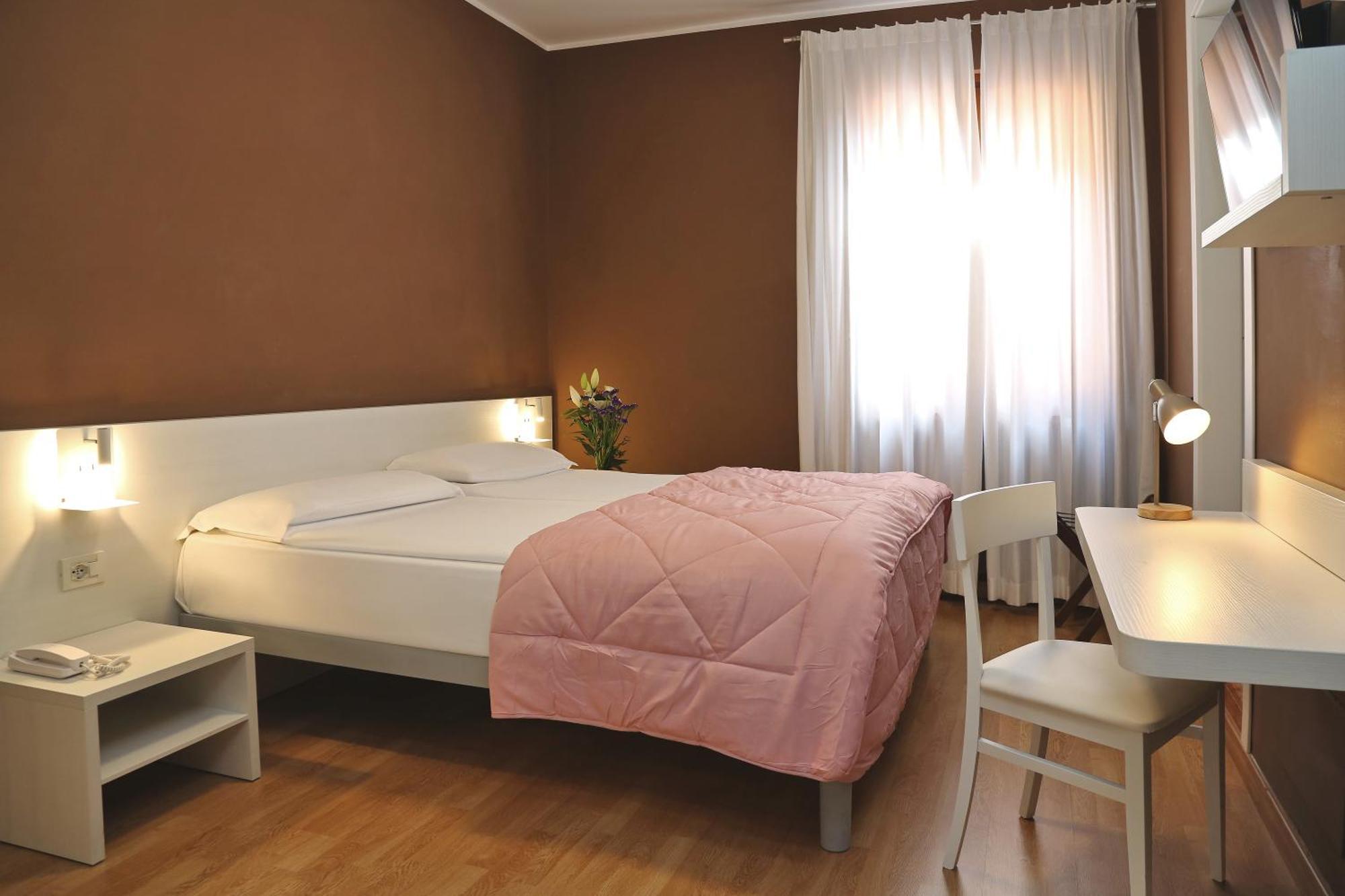 Albergo All'Ancora Garda  Zewnętrze zdjęcie